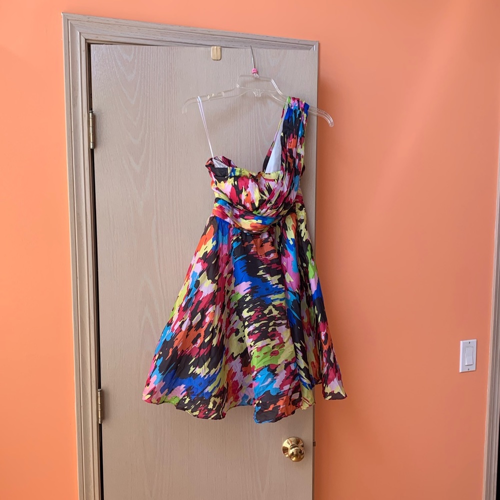 One shoulder dress
